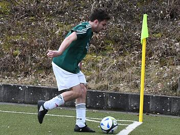 Verantwortliche des TV Jahn Winkels kritisieren die  ge&auml;nderte Einteilung der B-Klassen. Im Bild TV-Kapit&auml;n Maximilian Maier.Hopf