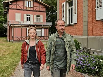 Sie ermittelten von 2022 bis 2025 gemeinsam am Bodensee: Luisa Hoffmann (Alina Fritsch) und Micha Oberländer (Matthias Koeberlin).
