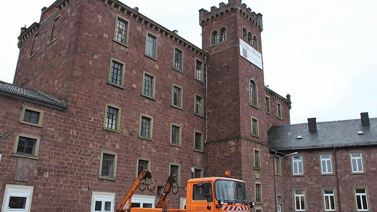 Der Turm der Lindesmühle würde sich als Bürotrakt eignen. Fotos: Mäuser