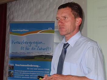 Markus Brautsch stellte die Energie-Ergebnisse der Kreuzbergallianz vor.   Foto: Marion Eckert