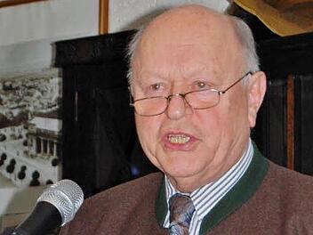 Johann Böhm (77), von 1994 bis 2003 bayerischer Landtagspräsident, bei seiner Aschermittwochs-Rede vor der CSU Foto: Sigismund von Dobschütz