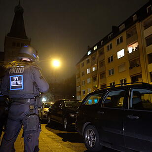 Nürnberg: Drei Frauen niedergestochen - Täter auf der Flucht