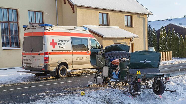 Bei einem Unfall mit einem Pferdeschlitten sind am Mittwoch zwei Menschen gestorben. Foto: Jens Uhlig/dpa-Zentralbild/dpa