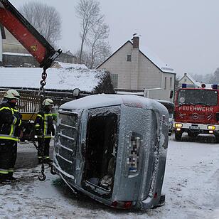 Auto überschlägt sich in Eschenbach i.d. Oberpfalz