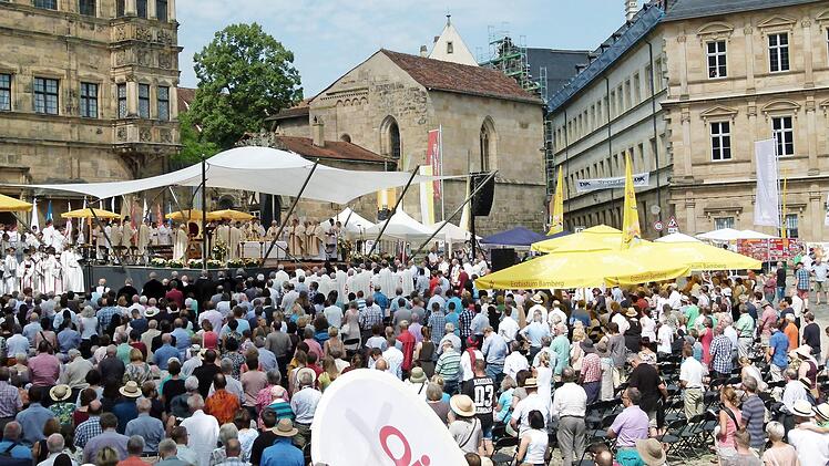 Wie jedes Jahr ist der Pontifikalgottesdienst am Sonntag der Höhepunkt des Heinrichsfestes.  Archivfoto: Marion Krüger-Hundrup