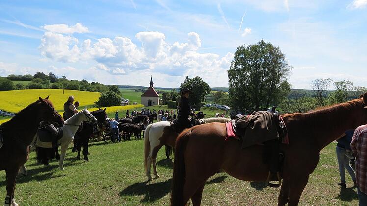 Ritt zur Kreuzkapelle in Sulzthal.  Foto: Doris Bauer