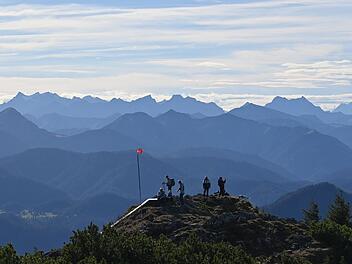 Suche in österreichischen Alpen nach Bergsteiger aus Bayern