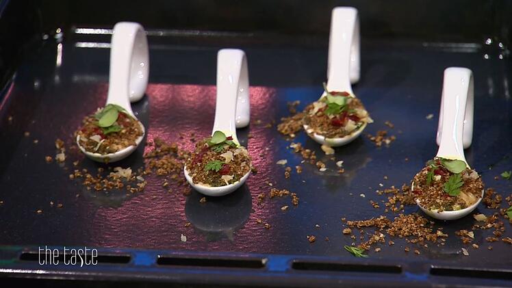 Kein schöner Anblick: Mikes veganes "Risotto" fällt durch. Der Allgäuer Koch muss ins Entscheidungskochen.