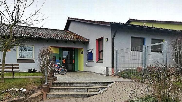 Im Markt Burkardroth soll der Kindergarten vergr&ouml;&szlig;ert werden.  Foto: Johannes Schlereth