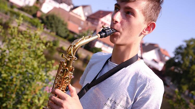 Tim Wendler hat die D3-Prüfung zum Goldabzeichen auf dem Saxofon bestanden.  Foto: Tim Birkner