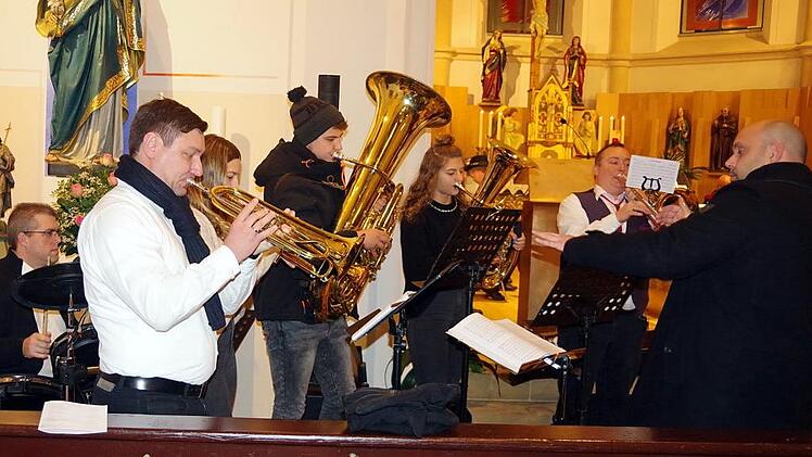 Die Bläser der Trachtenkapelle Wilhelmsthal sprühten vor Energie.Heike Schülein