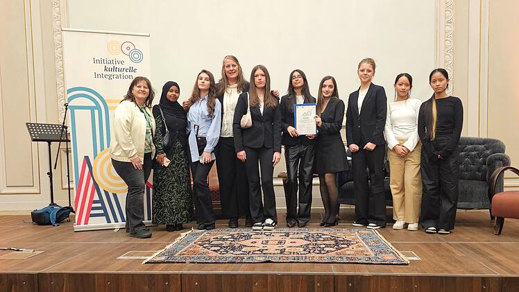 Forchheimer Sch&uuml;ler ausgezeichnet: Erfolg bei "Schreib f&uuml;r Hanau"-Wettbewerb