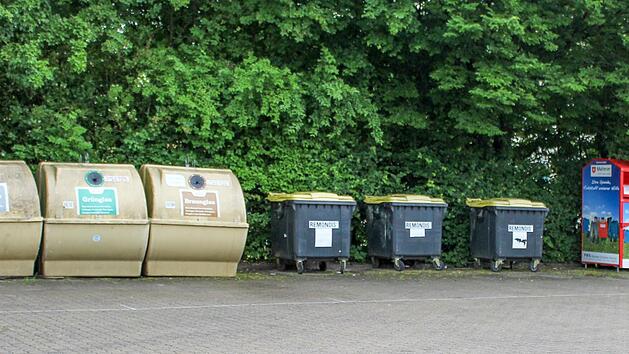 Für die Glascontainer wird nach einem vorübergehenden neuen Stellplatz während der Dorferneuerungsmaßnahmen gesucht.