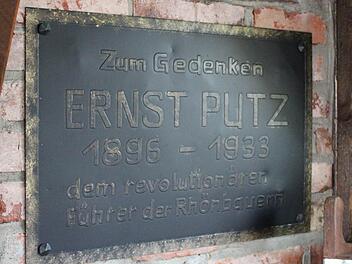 Erinnerungstafel in Oberweid. Foto: Tino Hencl