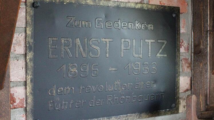 Erinnerungstafel in Oberweid. Foto: Tino Hencl