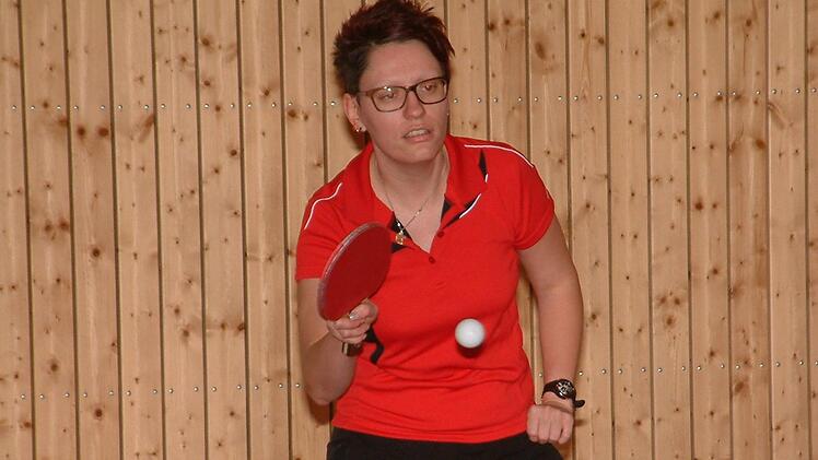 Einen überraschenden Sieg verbuchte der TSV Windheim II gegen die TS Kronach II. Beim 8:6-Heimerfolg gewann Claudia Ruß zwei Einzel und das Doppel mit Melanie Löffler. Foto: Hans Franz
