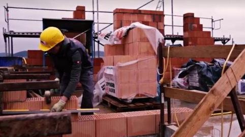 Mit einem Image-Video versucht "Otto Mühlherr" unter anderem, auf Facebook Jugendliche für eine Ausbildung zu begeistern. Screenshot: Facebook