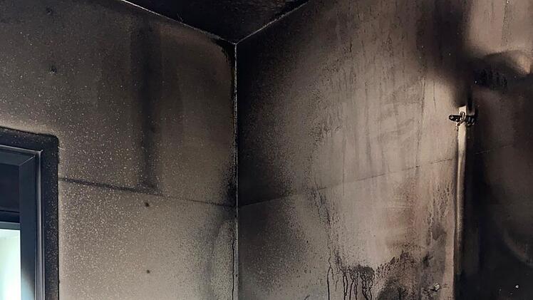 Schicksalsschlag in Nürnberg: Brand zerstört Zuhause von junger Familie