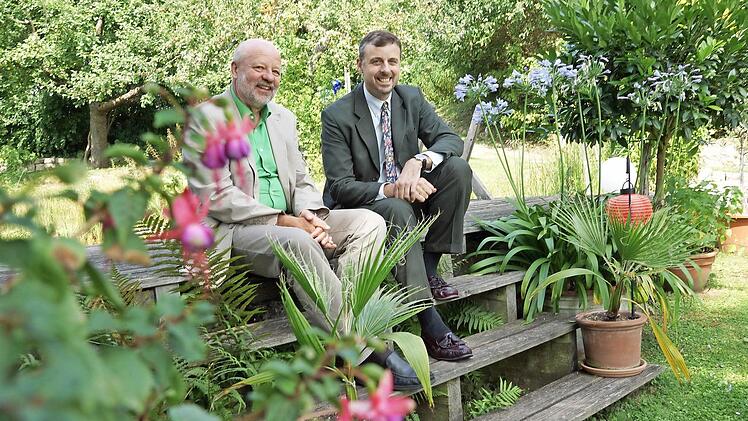 Hans-Josef Fell und William E. Moeller im Garten der Familie Fell