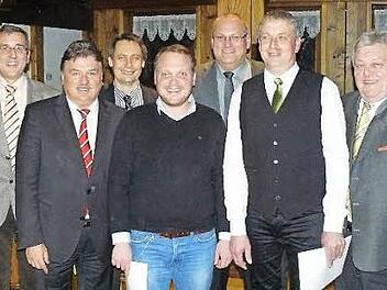 Die Pfarrer Martin Fleischmann (Mitte) und Siegfried Welsch (Zweiter von rechts) sind neue Notfallseelsorger. Foto: Klaus-Peter Wulf