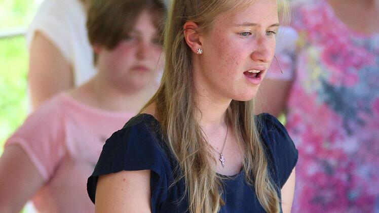 Ein "Best of" ihrer bisherigen Musical gab es von der Musicalgruppe der Lebenshilfe Haßberge (im Vordergrund Luisa Krauser).