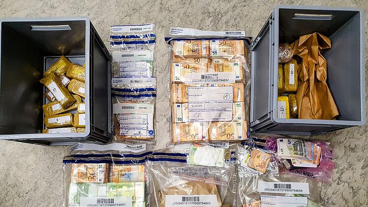 50 Kilogramm Gold und Bargeld im Auto