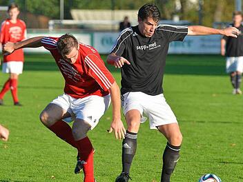Norman Matschke (re.) eilt mit dem TSV Röttenbach von einem Sieg zum nächsten. Foto: picturedreams
