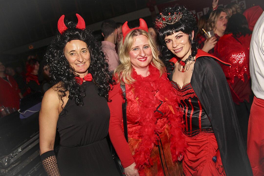 Faschingsparty vom Feinsten in der Stadthalle Stadtsteinach.