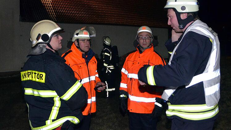 Besprechung. Foto: Peter Rauch