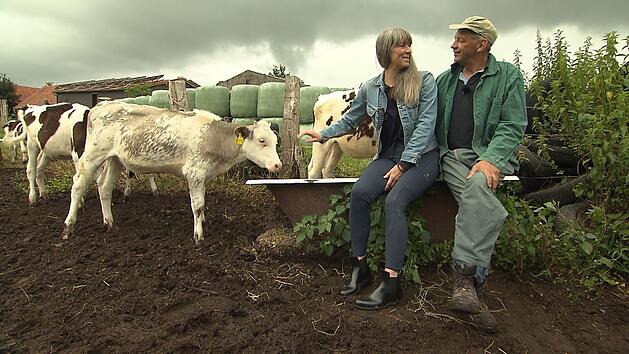 Johann bei "Bauer sucht Frau": Kandidat mit peinlichem Eier-Geständnis