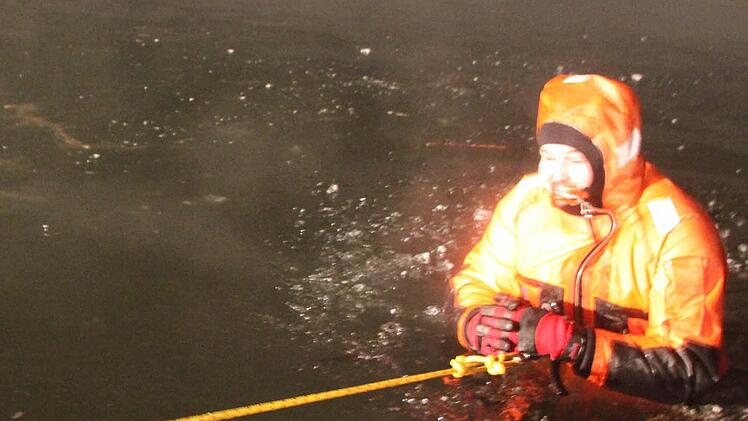 Eine Übung unter realistischen Bedingungen Foto: Matthias Einwag