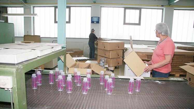 Auch Babyfläschchen werden bei Roeser bunt. Fotos: Sonja Adam