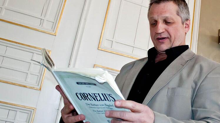 "Ein Schwätzer, der das Herz aber doch auf dem rechten Fleck hat" - so sieht Michael Lion die Titelrolle in "Der Barbier von Bagdad". Das Werk feiert am 27. April Premiere am Landestheater Coburg. Foto: Jochen Berger