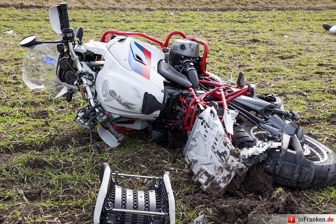 Tödlicher Unfall im Kreis Coburg: Motorrad verunglückt nach Überholmanöver