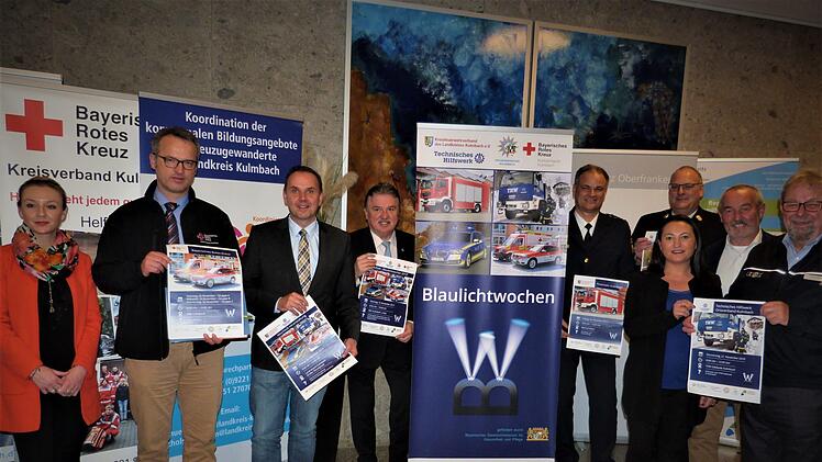 Am Landratsamt wurde jetzt der Startschuss für das Pilotprojekt "Blaulichtwochen 2019" gegeben. Der Kreis arbeitet dabei mit dem Beruflichen Schulzentrum, der Polizei, der Feuerwehr, dem THW und dem BRK zusammen.Werner Reißaus