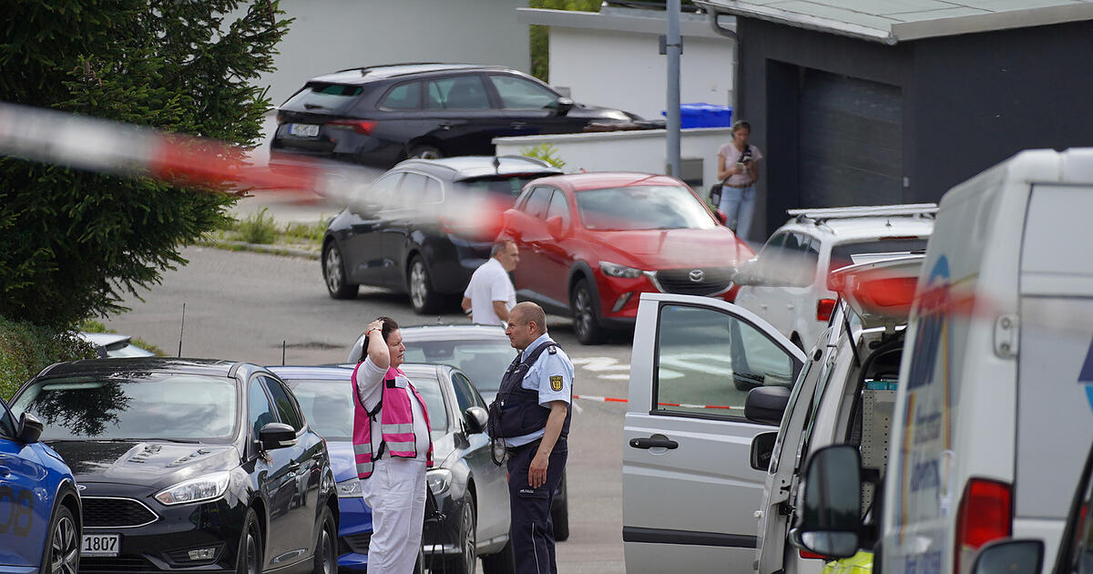 Drei Menschen getötet: Jäger schießt in Haus um sich - Polizei mit neuen ...