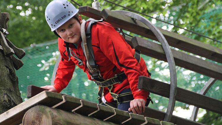 Als nicht ganz einfach erwies sich die Durchquerung hintereinander liegender Röhren. Foto: Gerda Völk