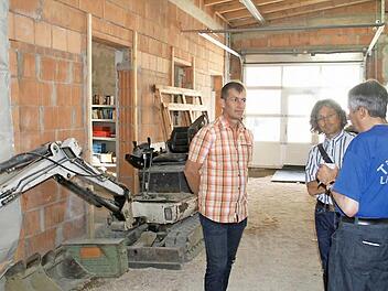 : Besichtigung der im Bau befindenden Quarantäne-Station Foto: Gerda Völk