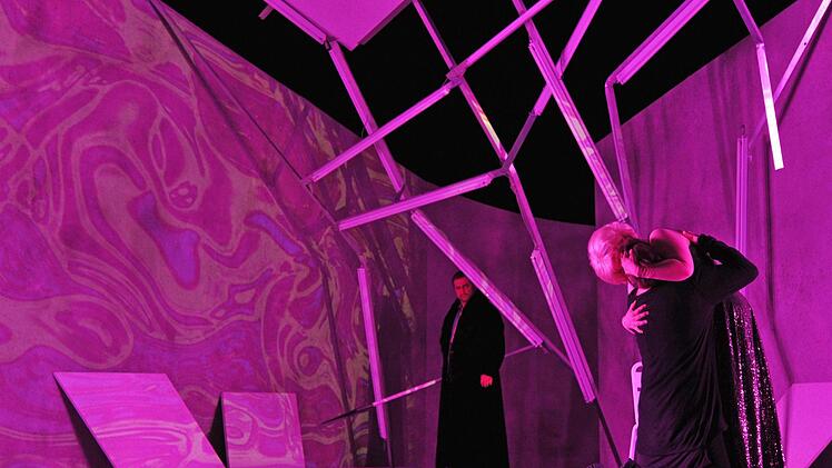 Richard Wagners "Parsifal" feierte Premiere am Landestheater Coburg. Szene aus der Neuinszenierung von Jakob Peters-MesserFoto: Andrea Kremper