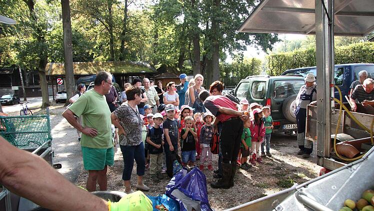 Der Andrang war heuer wegen der guten Obsternte sehr groß.   Foto: Richard Sänger