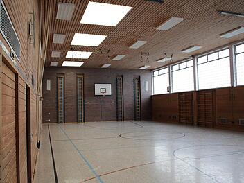 Die Schulturnhalle in Mühlhausen soll modern ausgestattet und energetisch saniert werden.   Foto: Andreas Dorsch