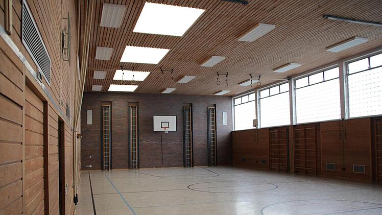 Die Schulturnhalle in Mühlhausen soll modern ausgestattet und energetisch saniert werden.   Foto: Andreas Dorsch
