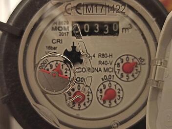 Zum 1. Januar 2021 werden die Wasser- sowie die Abwassergebühren in der Kommune angehoben.  Foto: Werner Hauber