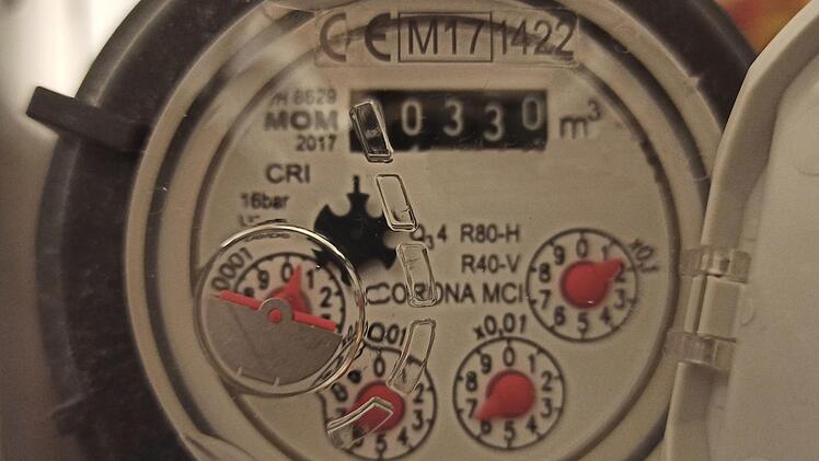 Zum 1. Januar 2021 werden die Wasser- sowie die Abwassergebühren in der Kommune angehoben.  Foto: Werner Hauber