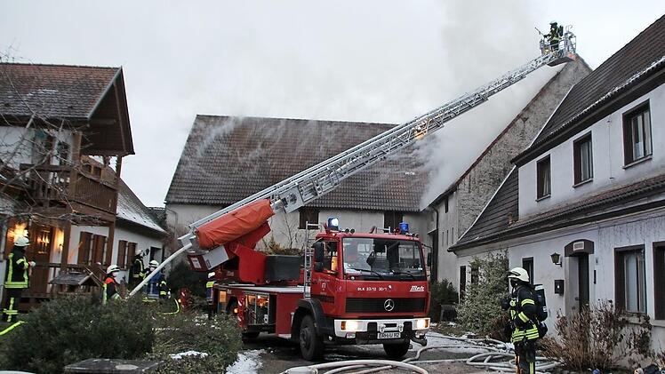 In diesem Anwesen in Dutendorf brach gestern ein Feuer aus.  Foto: Andreas Dorsch