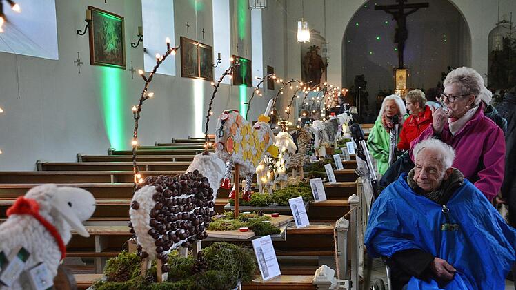 Adventsstimmung und Romantik in der St. Josefs Kirche in Maria Bildhausen. Stündlich gab es hier verschiedene Angebote.  Hanns Friedrich