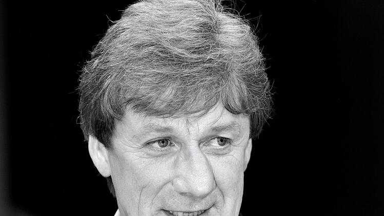 Fußball-Weltmeister Frank Mill ist tot: "Ruhe in Frieden, Legende"