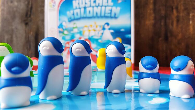 Kuschel-Kolonien im Test - knuffiges Kinder-Brettspiel mit Pinguinfamilien