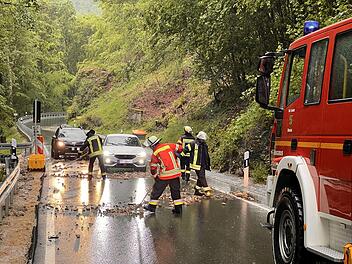 Gößweinstein: Heftiges Unwetter trifft den Kreis Forchheim - starker Regen schwemmt Steine und Geröll heraus