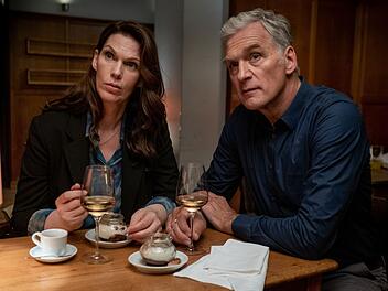 Transfrau Kaja Johansen (Ilonka Petruschka) und Ex-Kommissar Robert Anders (Walter Sittler) lernen sich zufällig in einem Lindauer Restaurant kennen. Am nächsten Morgen ist Kaja Johansen tot.